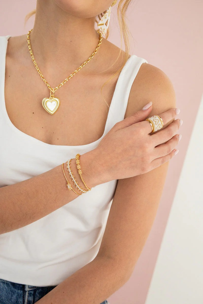 BIG HEART NECKLACE