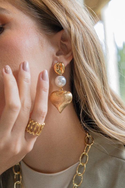 BIG GOLD HEART AERRINGS